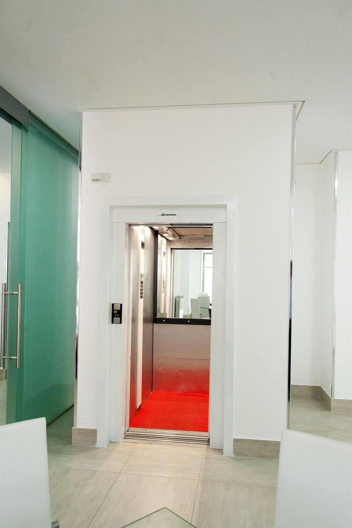 Regina Hotel